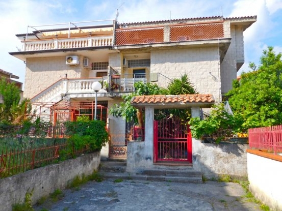 Scalea Terraced  House Renovated